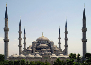 Sultan_Ahmed_Mosque_Istanbul_Turkey_retouched